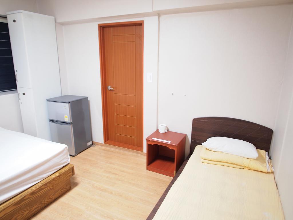 Shinchon Hostel Сеул Номер фото